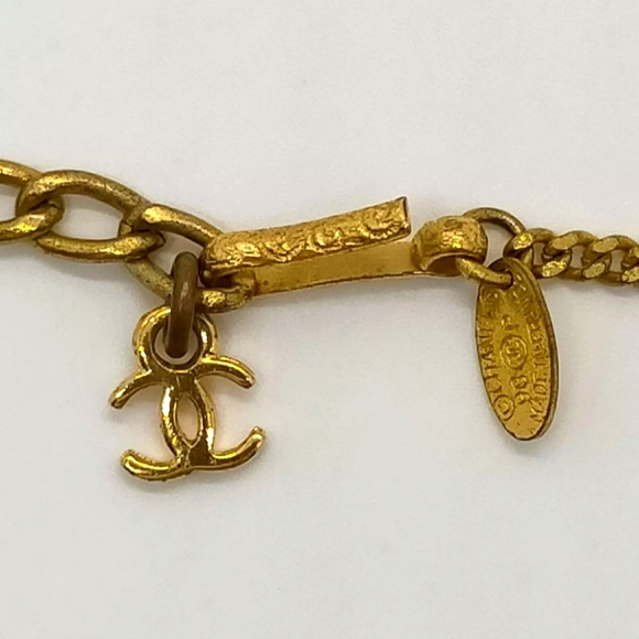 CHANEL NECKLACE GOLD WHITES 98P - Picture 9 of 12